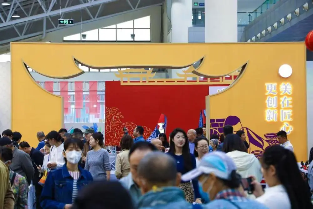 94b3e0e4584c4f4a8fff60dcadbe7b97