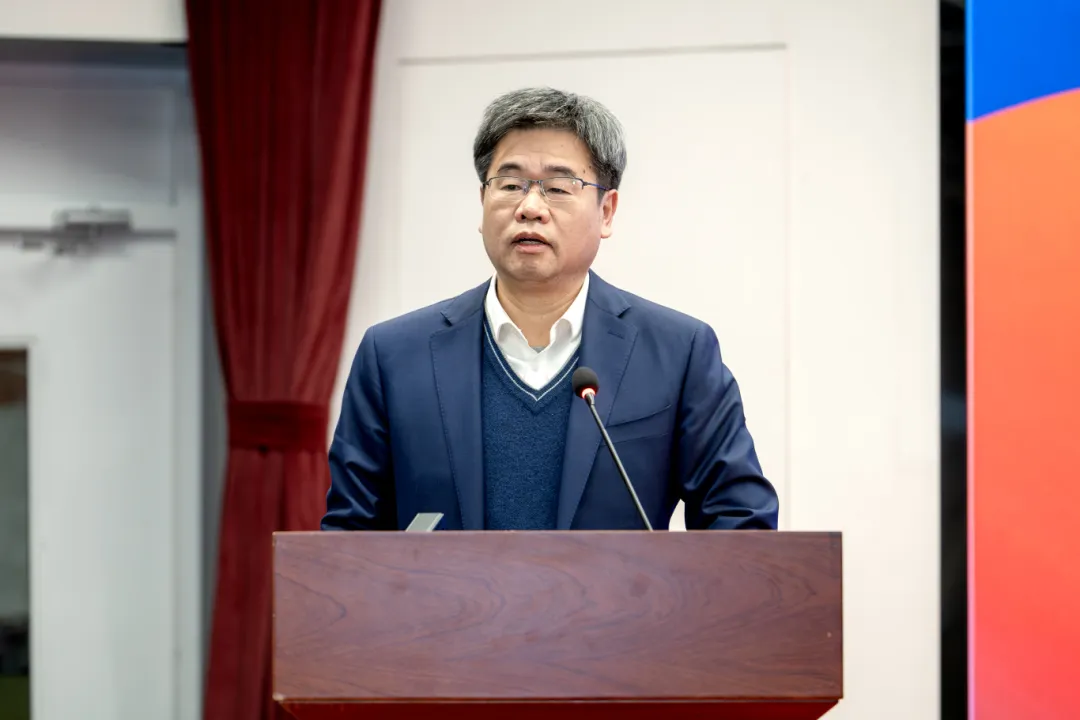 f883924fa91c41379f2f433eca9ac1aa