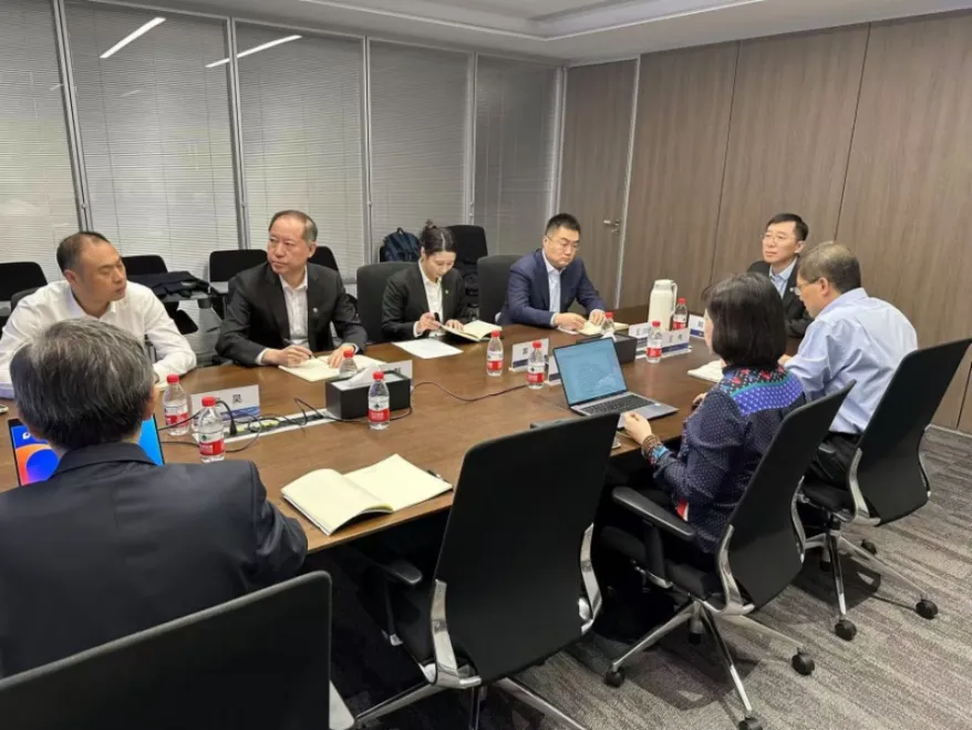 e97ddf3ac0444c2c8033b0c9569155c5