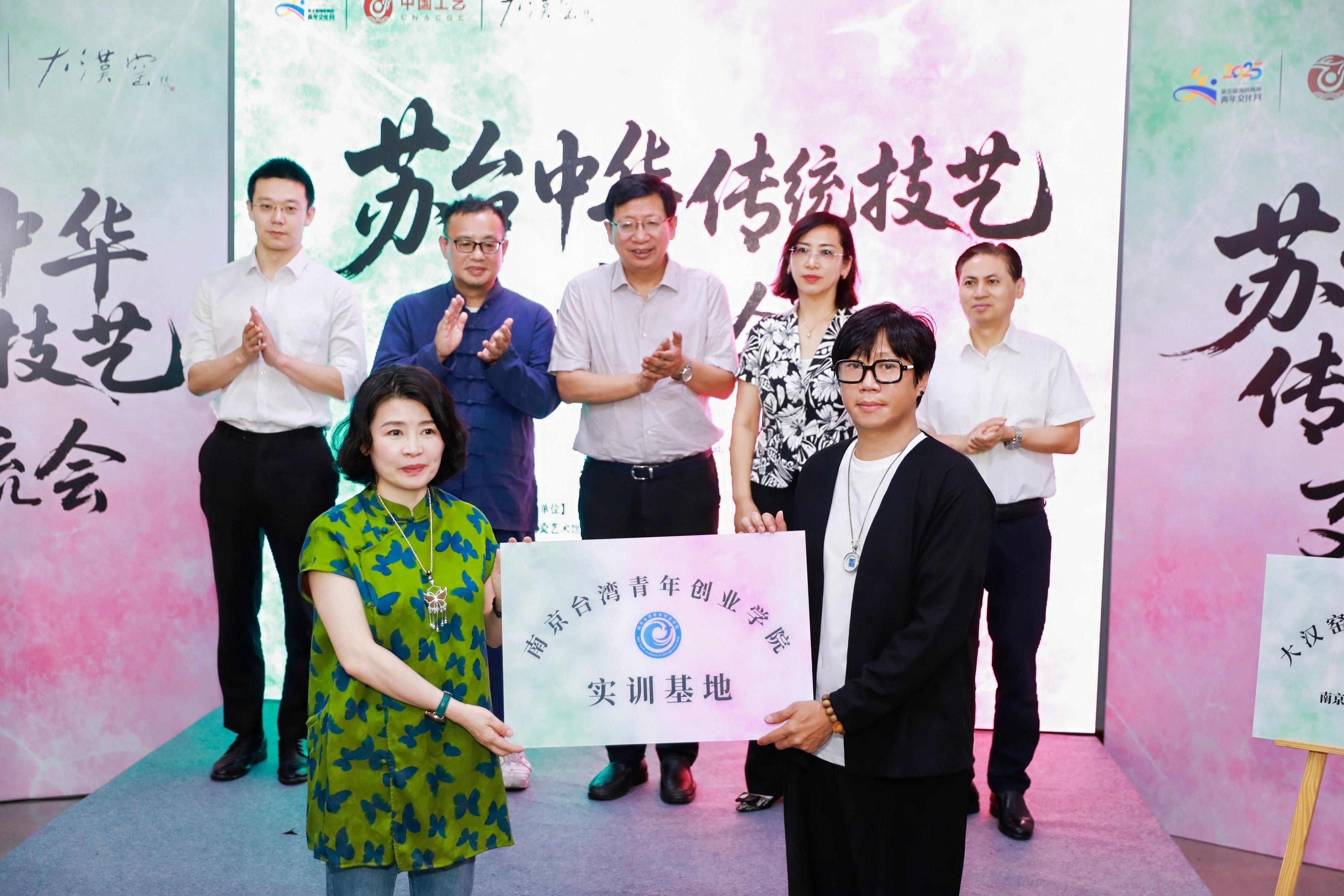 3c90cad6f48840d292debcf424590e35