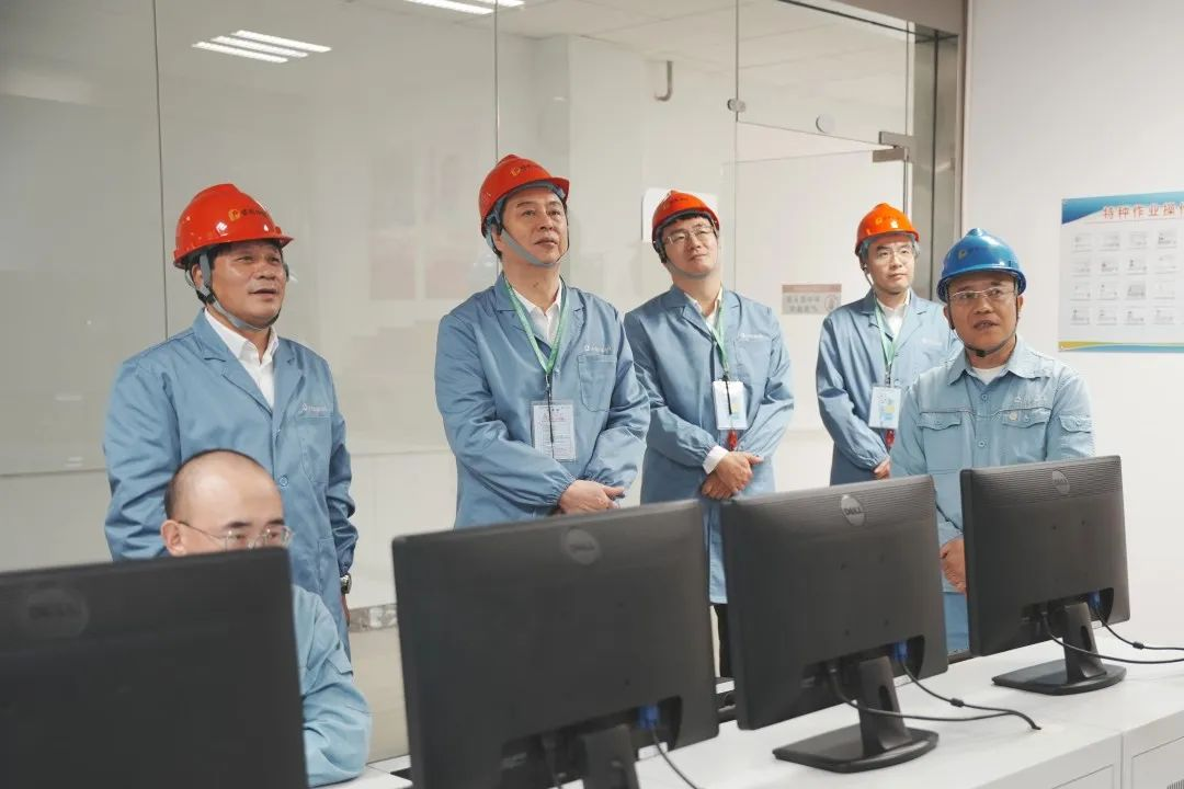 bb98e05585f24d72928dbf4c2beacdba